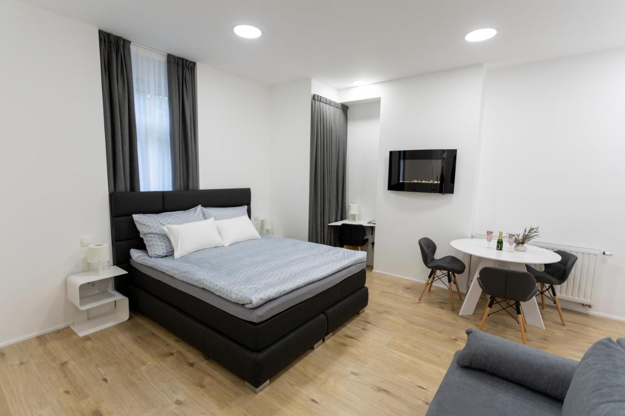 City Center Main Square Apartments Zagabria Esterno foto