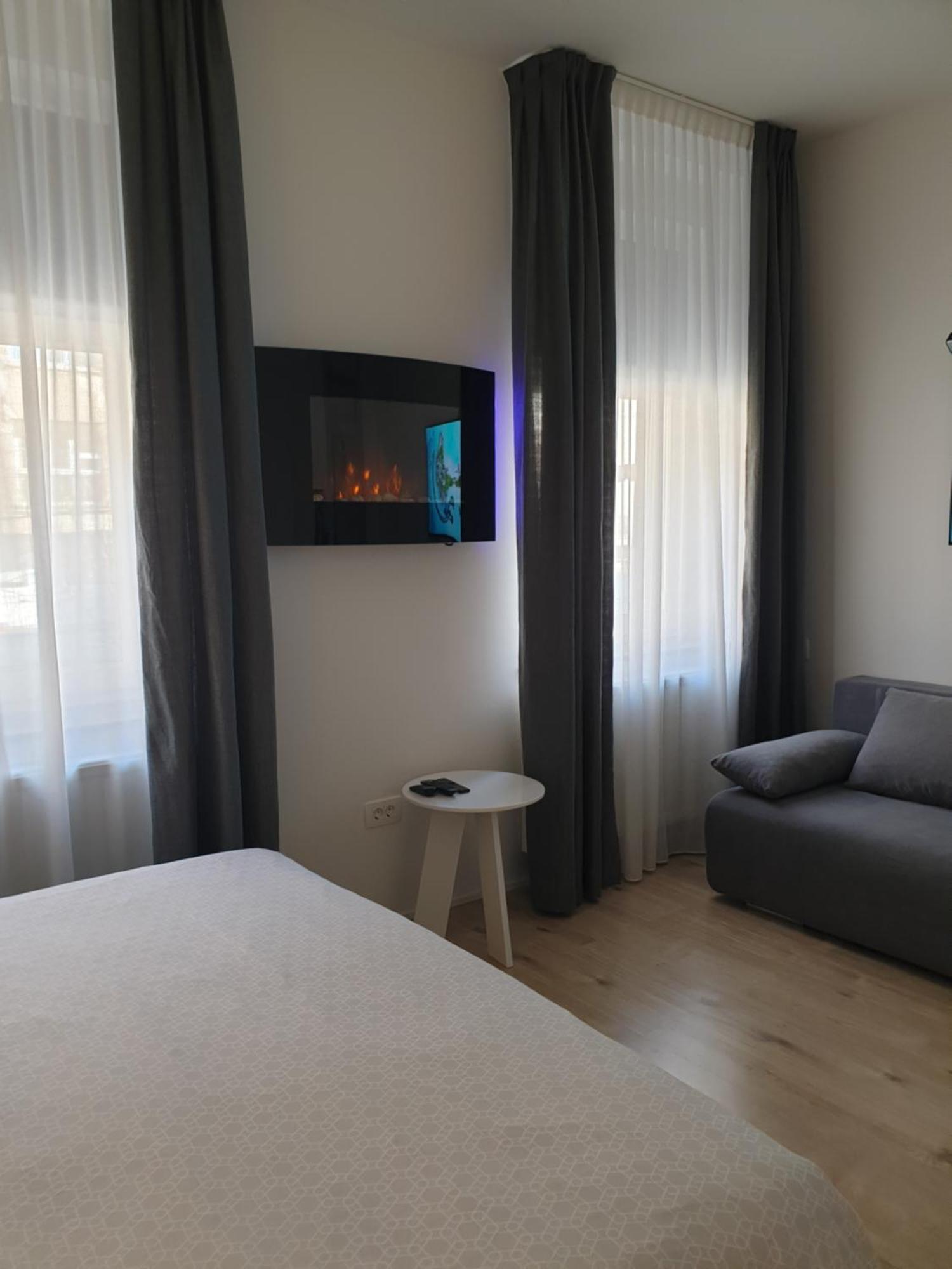 City Center Main Square Apartments Zagabria Esterno foto