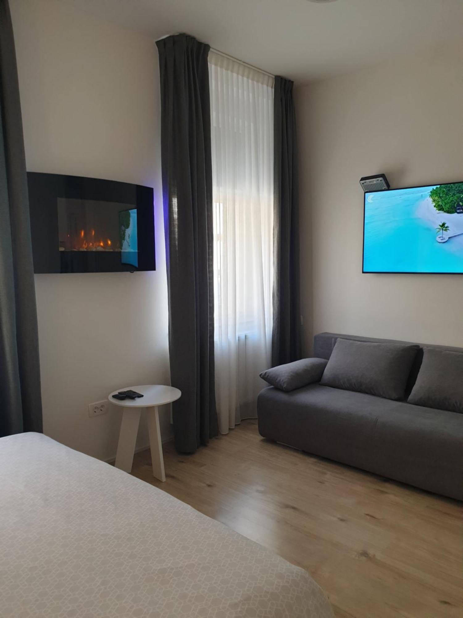 City Center Main Square Apartments Zagabria Esterno foto