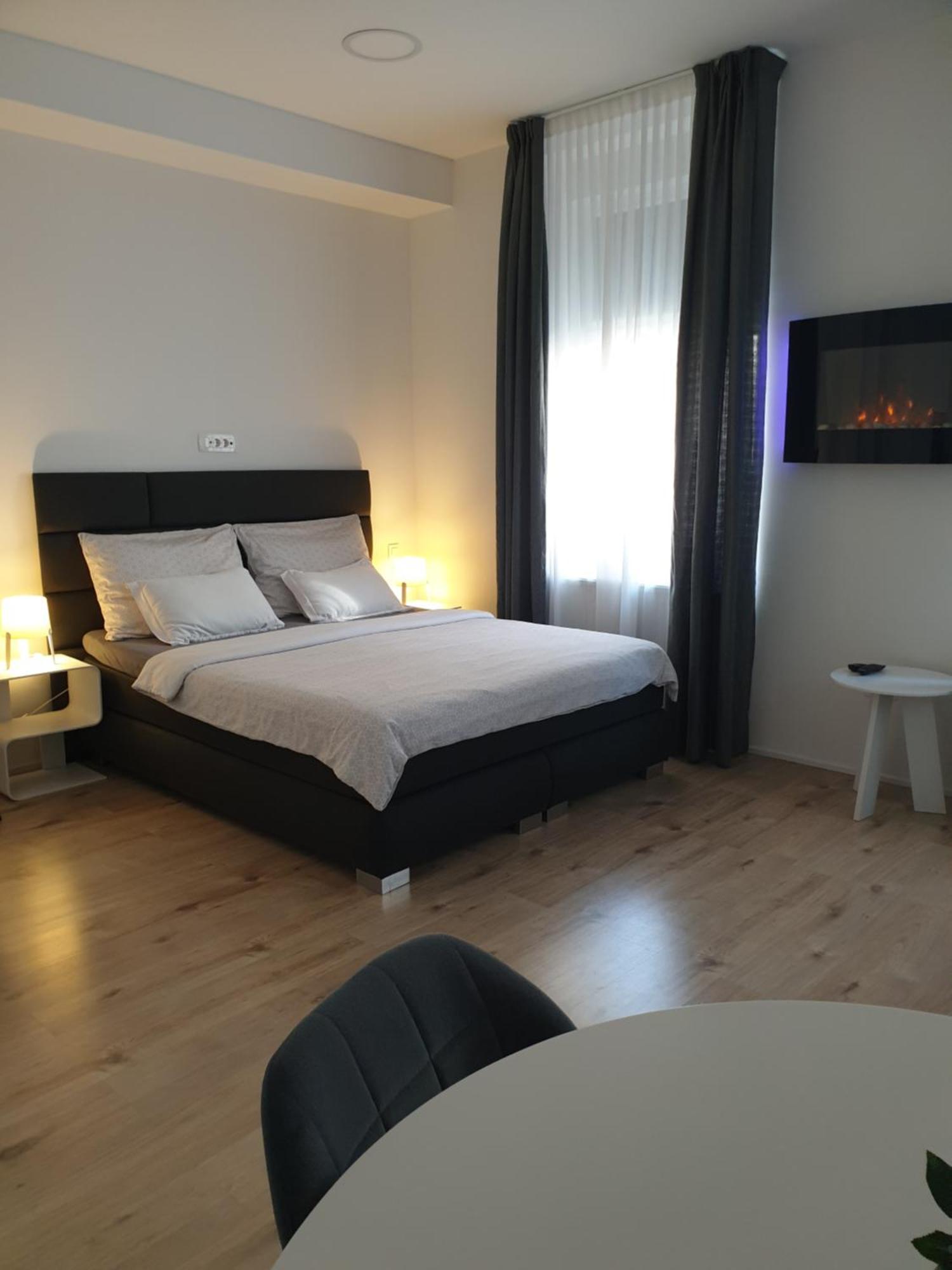 City Center Main Square Apartments Zagabria Esterno foto